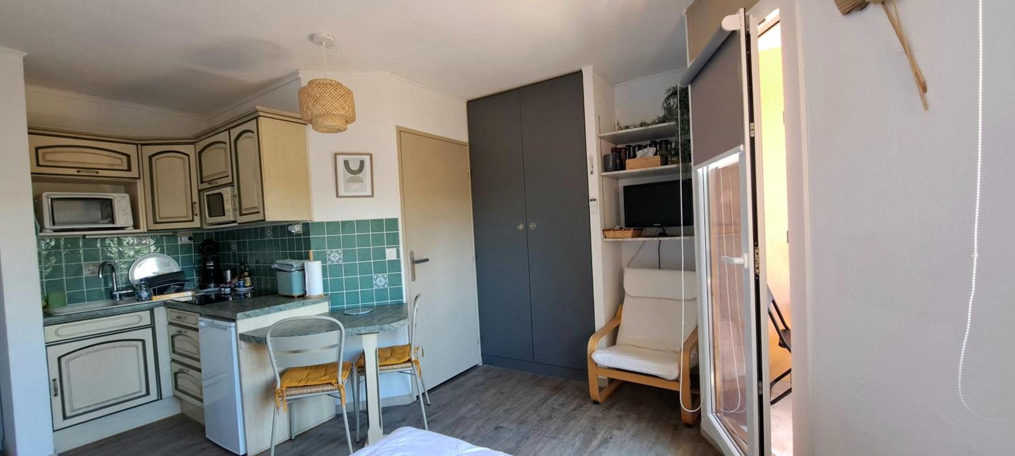 Studio Meuble Cures Thermales Avec Vue Gréoux-les-Bains Dış mekan fotoğraf